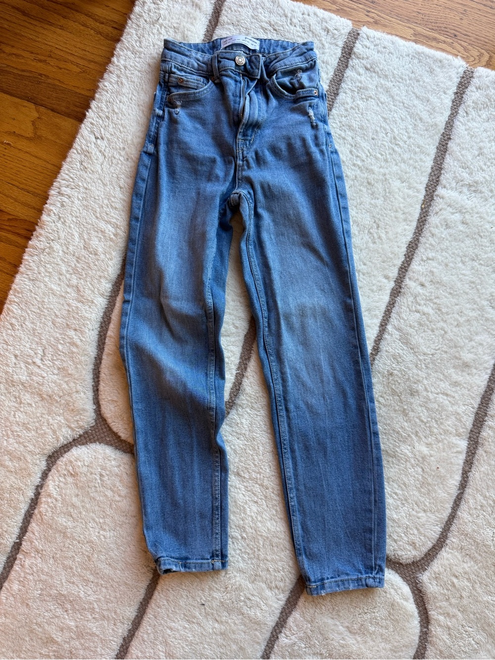 stradivarius High-Rise Slim Straight Jeans in Medium Blue
